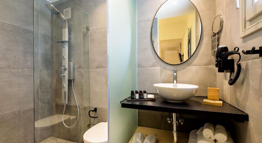 Peven Suites photo
