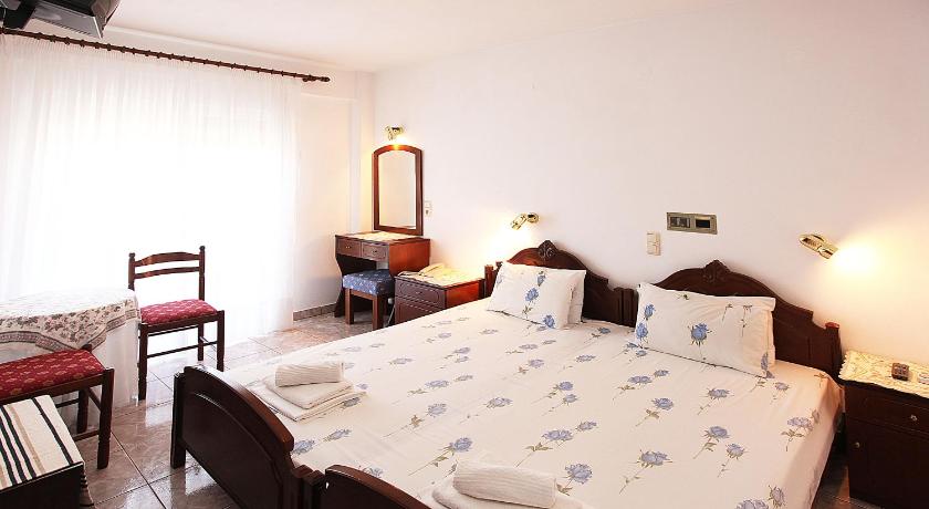 Hotel Fourkos photo