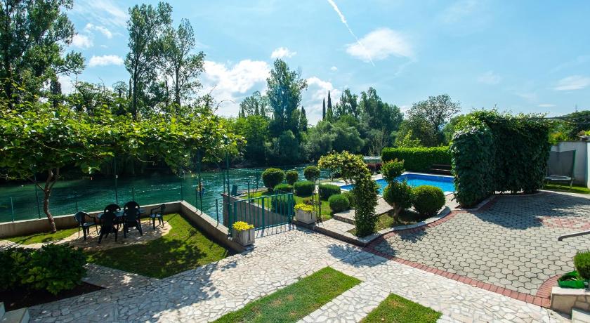 Villa Idila photo