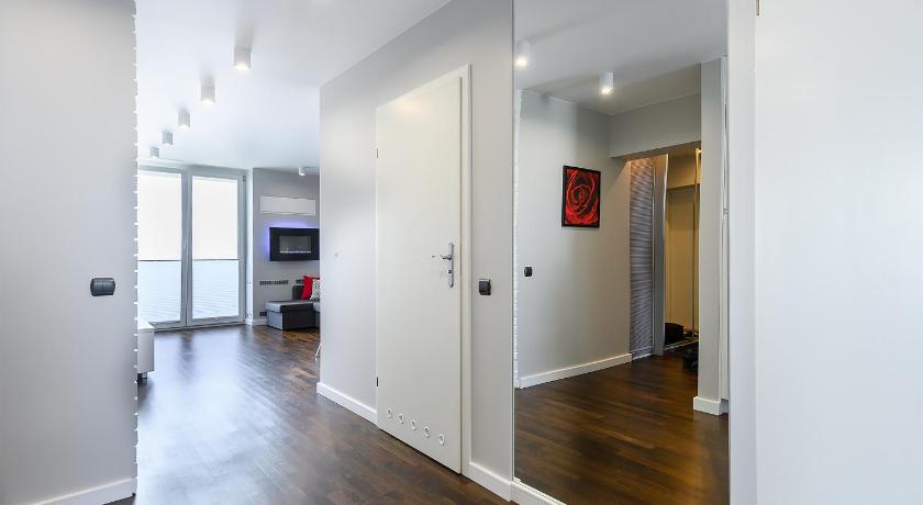 PANORAMA Downtown Apartment by PinPoint photo