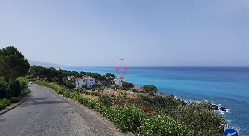 Scalea Beach Apartments photo