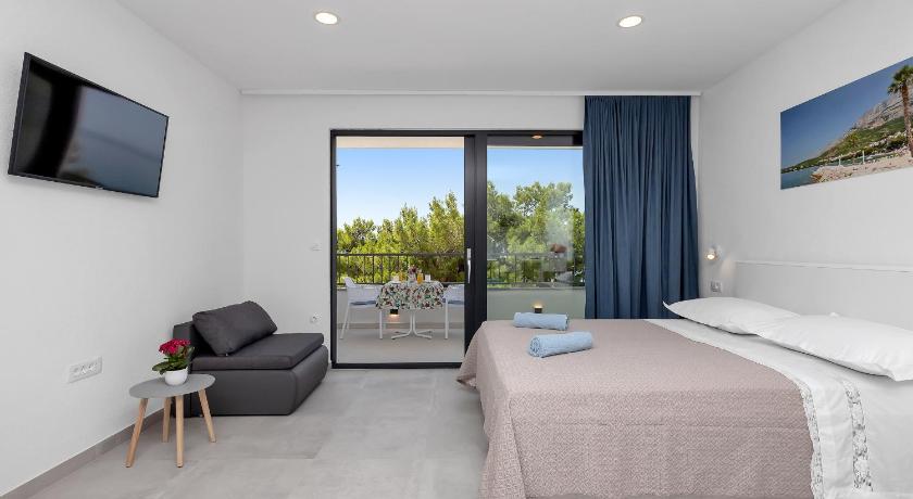 Central Beach Apartments photo