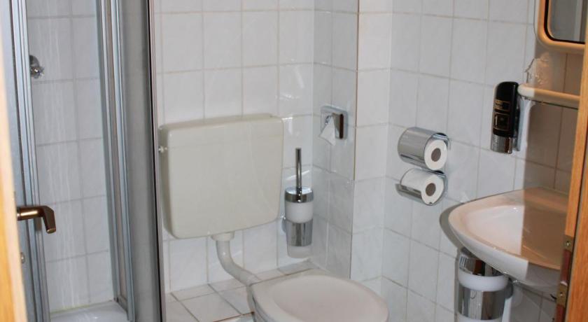 Hotel Zur Friedenslinde photo