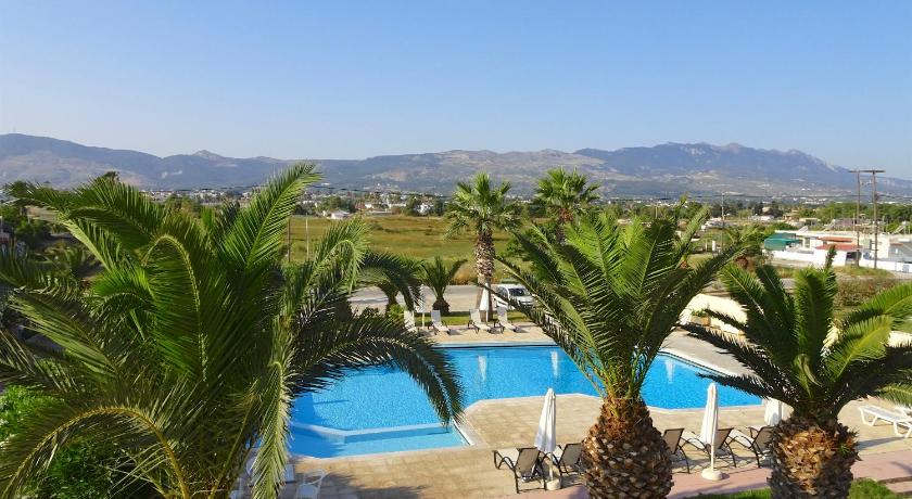 Leonidas Hotel & Studios