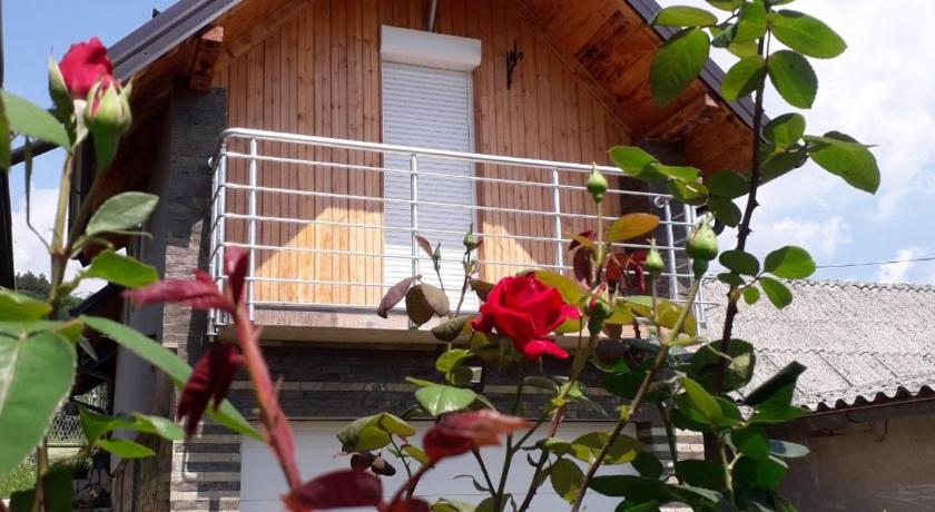 Apartman Darija — Hotel in Vrdnik