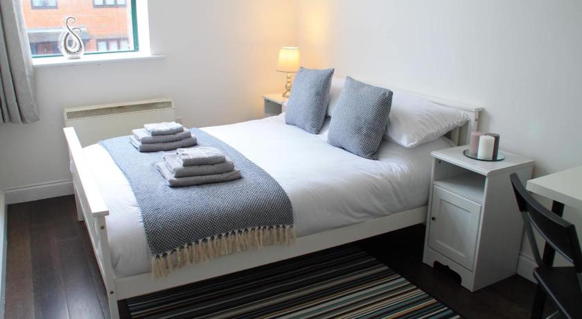 New Birmingham City Center 2 Bedroom Apartment Jewellery