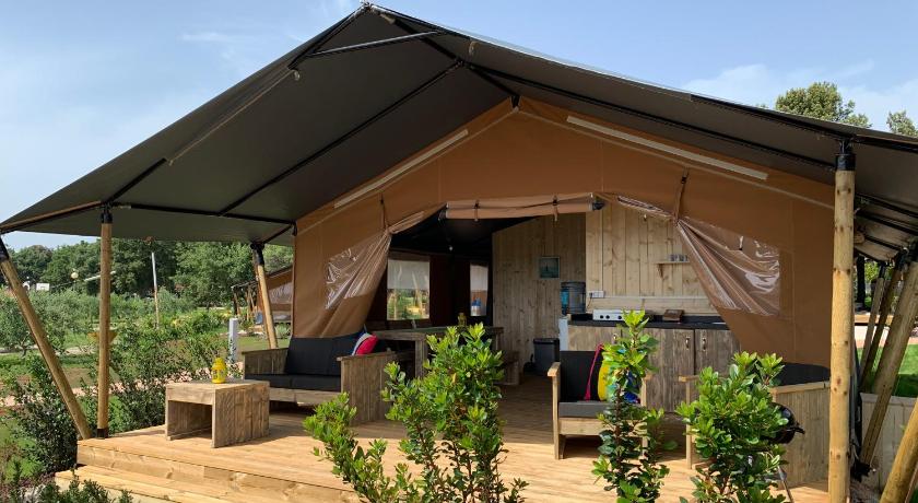 Easyatent FKK Safari tent Ulika Naturist — Hotel in Porec