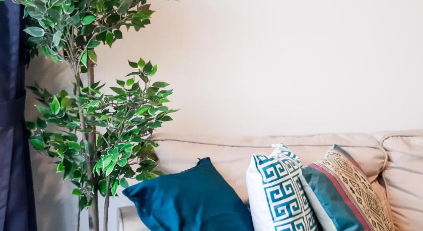 Cozy Kanvas Soho Suites photo