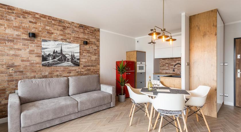 B&W Luxurious Apartment in the center of Wroclaw