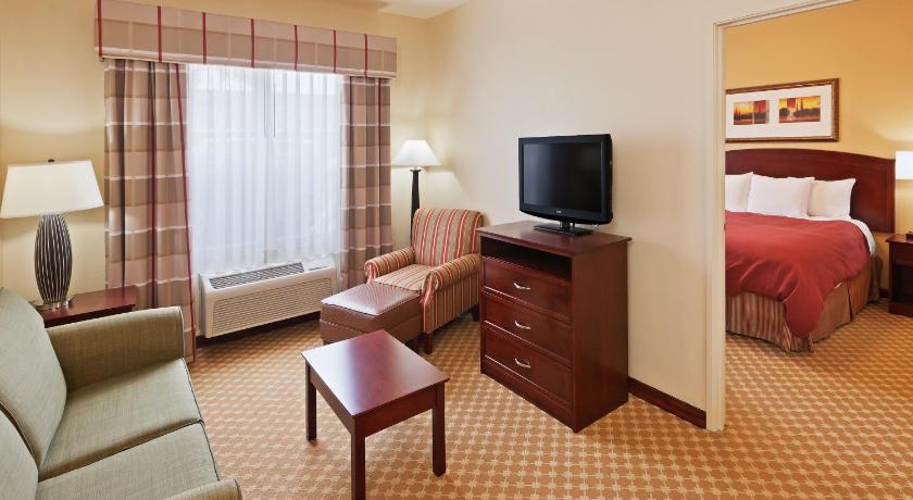 Country Inn & Suites by Radisson, Tulsa, OK