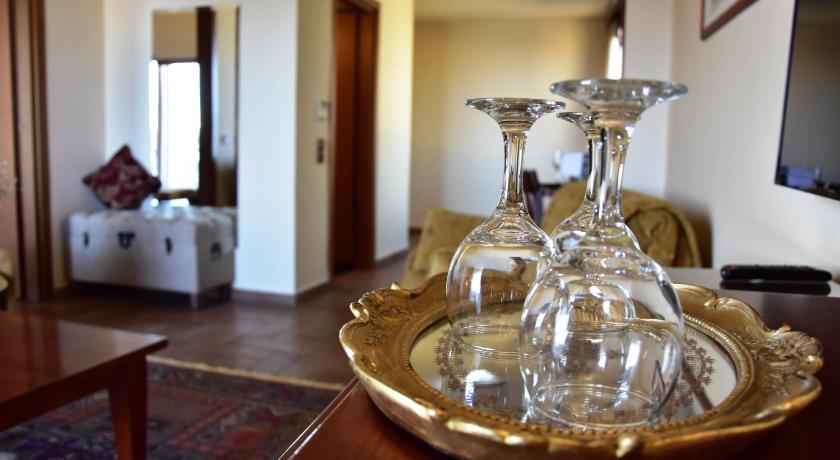 Image of Suite with Balcony and Sea View 10
