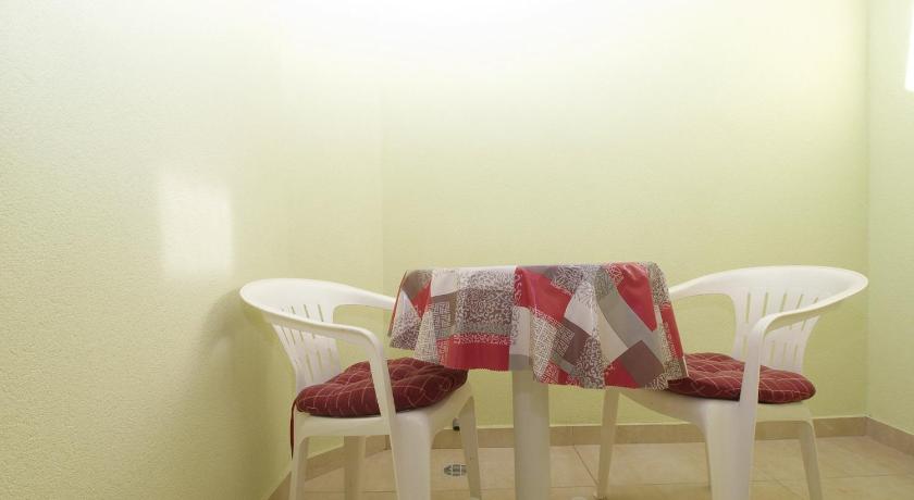 Apartment 898 - image 30