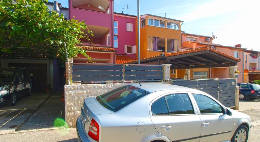 Apartment 898 - image 2