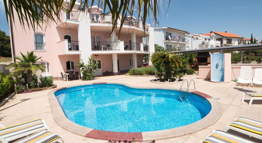 Villa Velebit — Hotel in Primosten