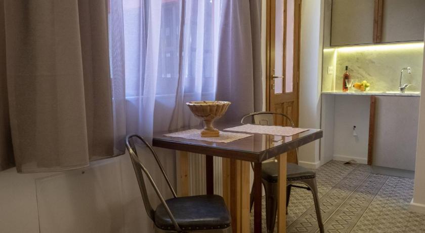 ATHENIAN YARD SUITES photo