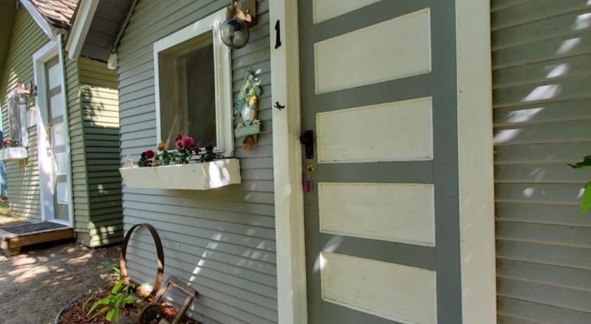 Bristol Cabins photo