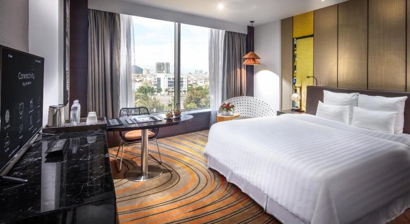 Image of Superior City View King Bed 1
