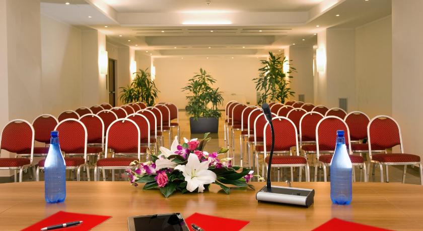 ローマ Cardinal St Peter Hotel 4つ星 ホテル 施設