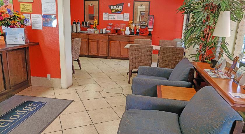 Travelodge by Wyndham Houston Hobby Airport