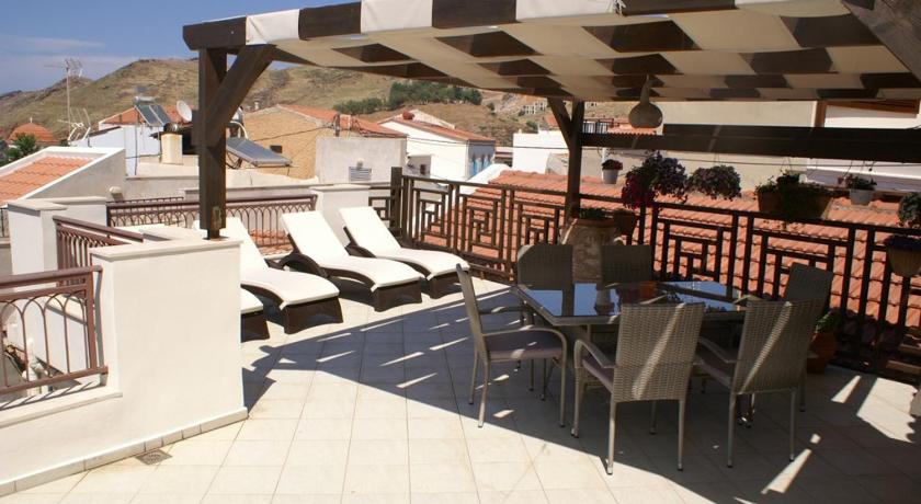 Villa Kamares Boutique Spa Apartments photo
