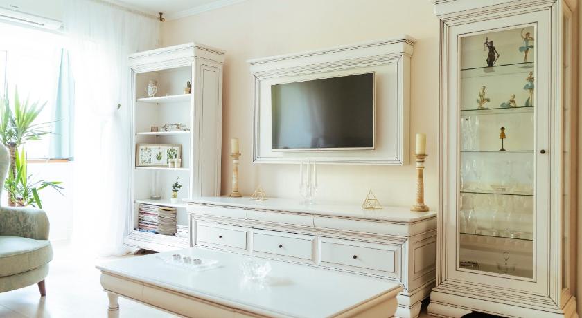 Aviatiei Luxury Apartment — Hotel in Bucharest