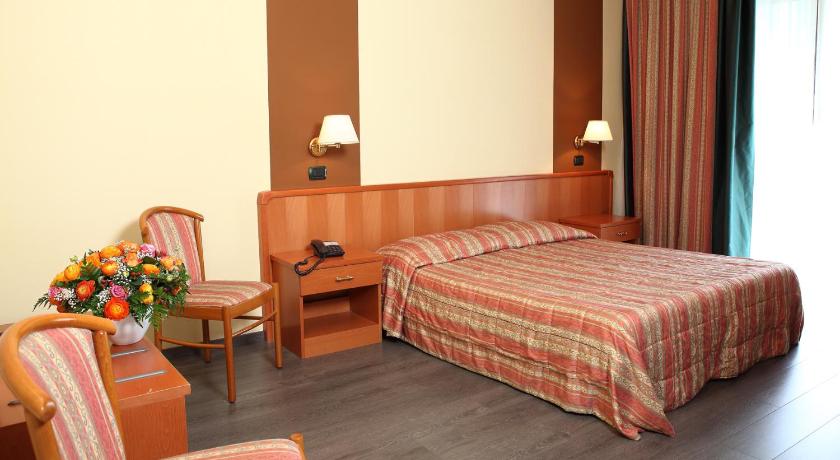 Hotel Romanisio