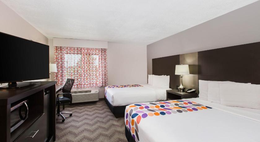 La Quinta Inn & Suites by Wyndham Goodlettsville - Nashville