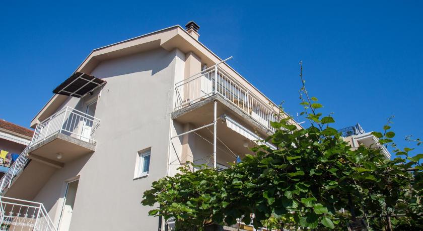 DiVino Apartment photo