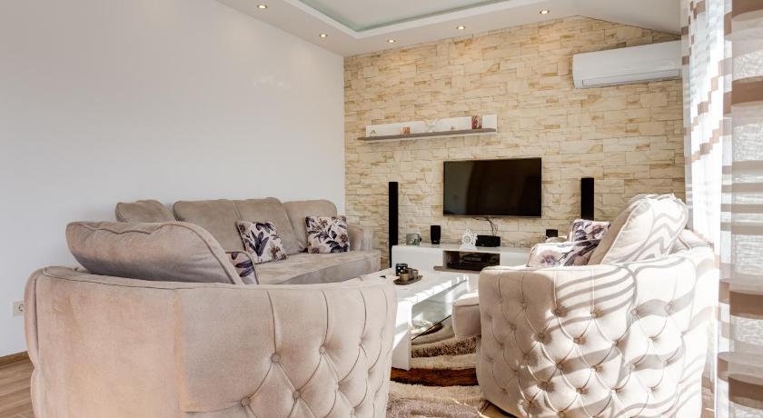 DiVino Apartment photo