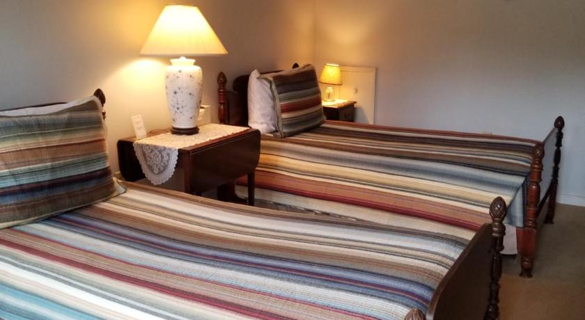 Hawk Mountain Bed & Breakfast photo