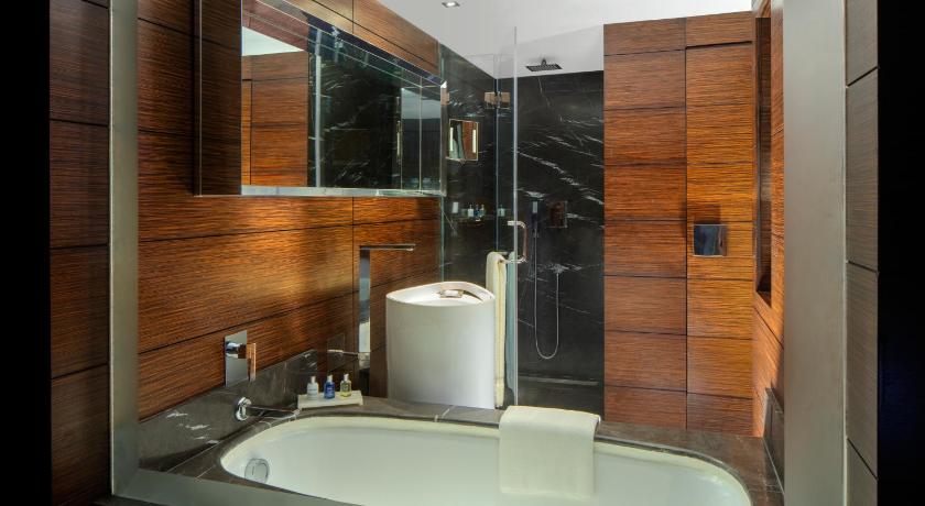 Image of Deluxe Room 10