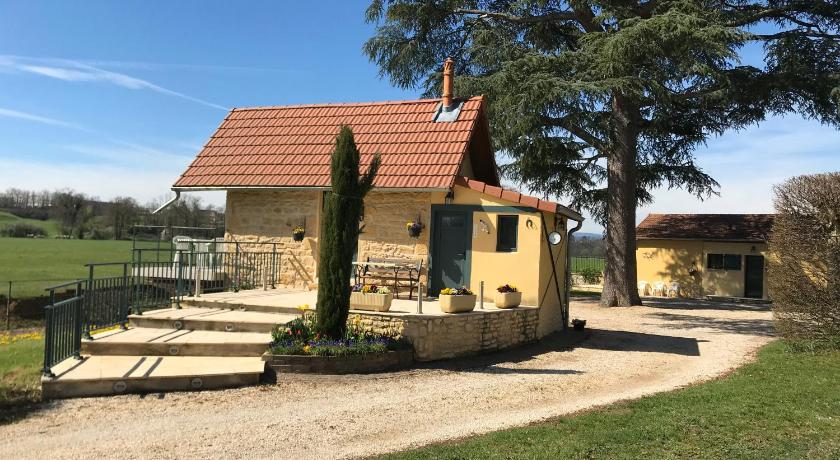 Domaine BORCHAMPS. — Hotel in Charlieu