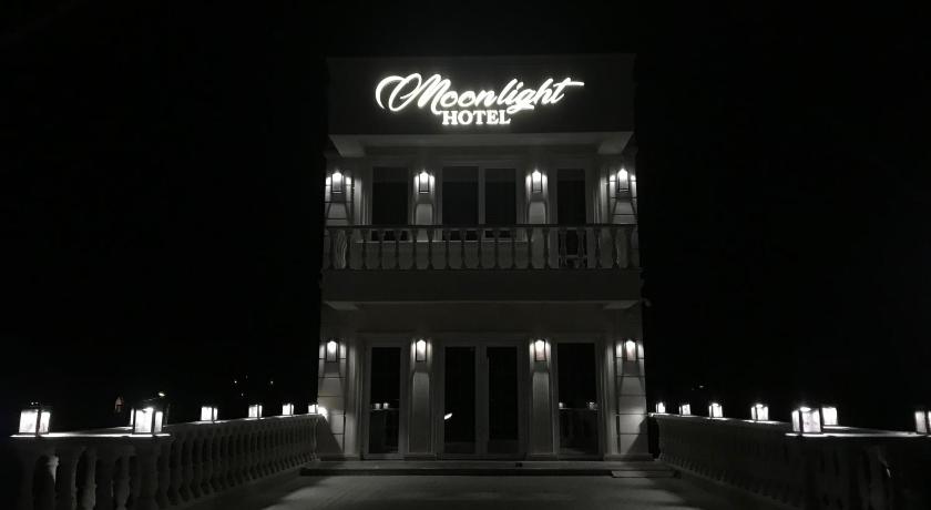Moonlight Hotel photo