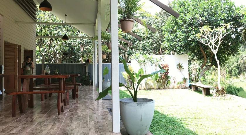 コ・サムイ Baan Hinlad Samui Home and Hostel 2つ星 ホテル レストラン