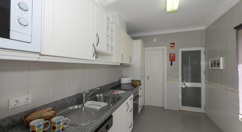 รูปของวิลลาแบบสามห้องนอนพร้อมวิวทะเล (Three-Bedroom Villa with Sea View) 1