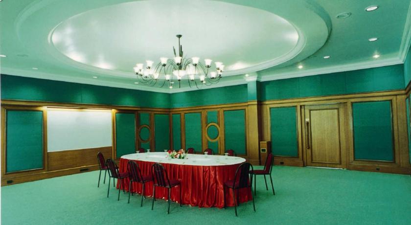 Hotel Express Residency - Jamnagar