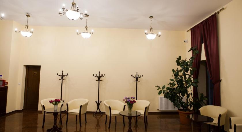 HOTEL CENTRAL CAREI photo