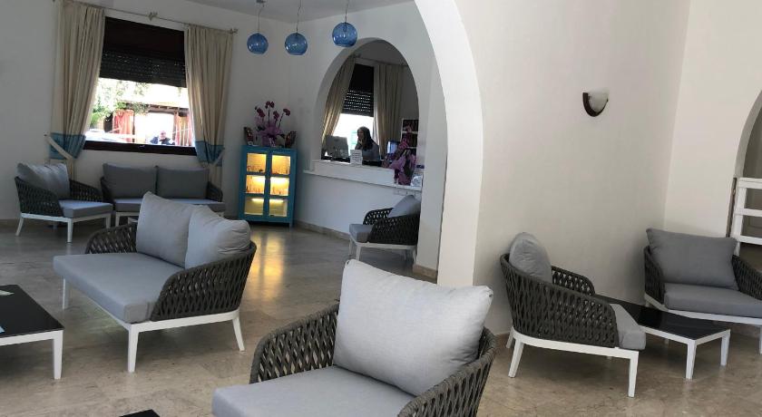 Hotel Riviera photo