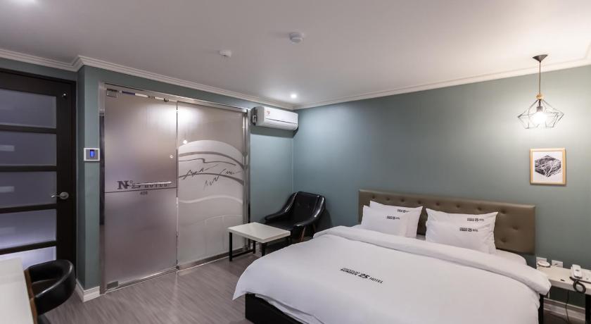 Image of Deluxe Double Room - No Parking 0