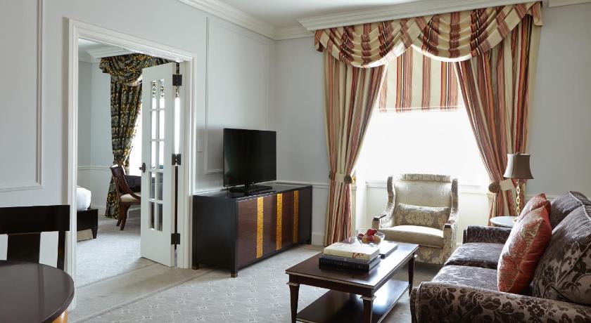 Image of Club One Bedroom Suite 7