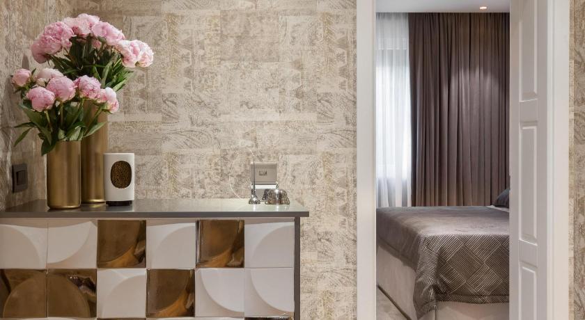 Five Elements Luxury Rooms photo