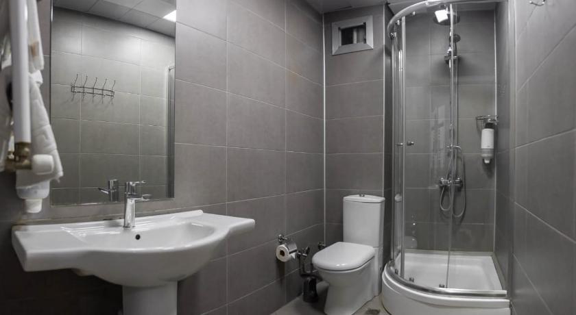 Diplomat Suites photo