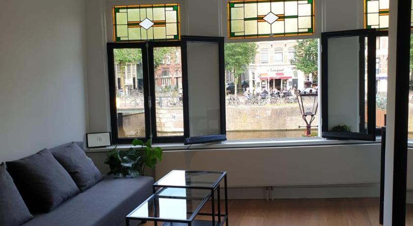 Geldersekade Apartments Amsterdam In Netherlands Room