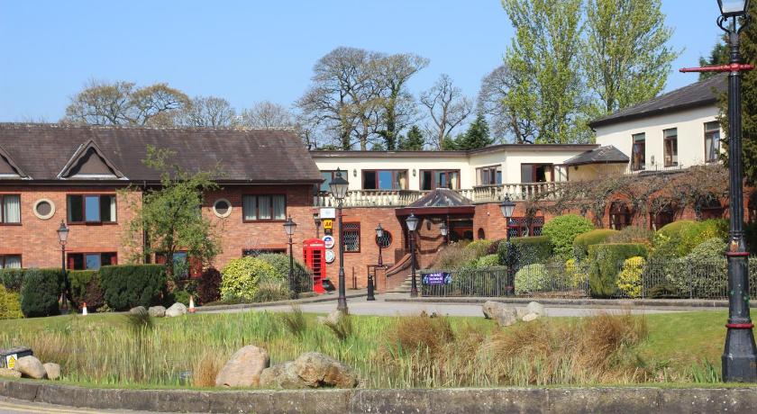 Bredbury Hall Hotel