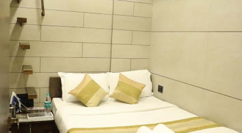 Hotel Rooms Dadar