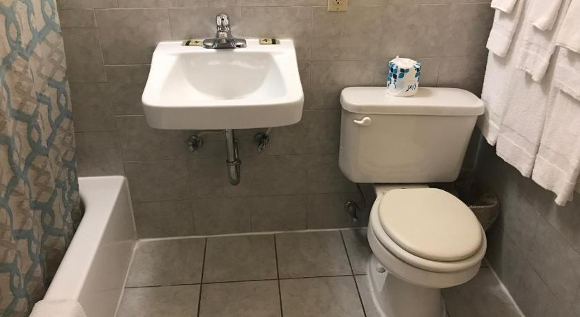 Edgewood Motel photo