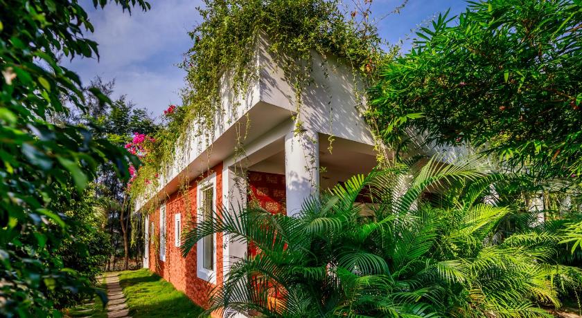 SR Jungle Resort - image 45