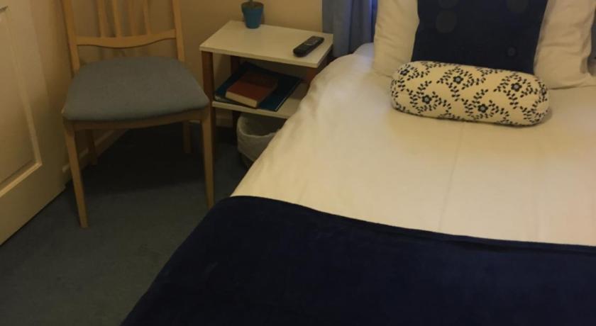 Image of Single Room 0