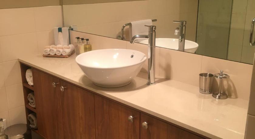 Lansdown Peaks Apartments photo