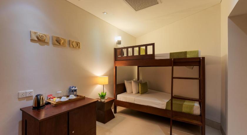 Image of Family Suite Sea View 8